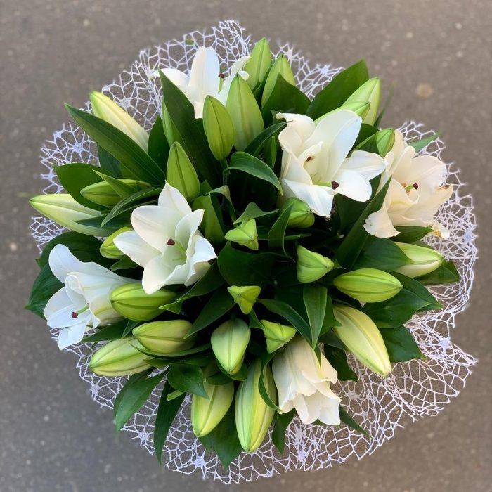 Цветы в коробке лилии, фото 3